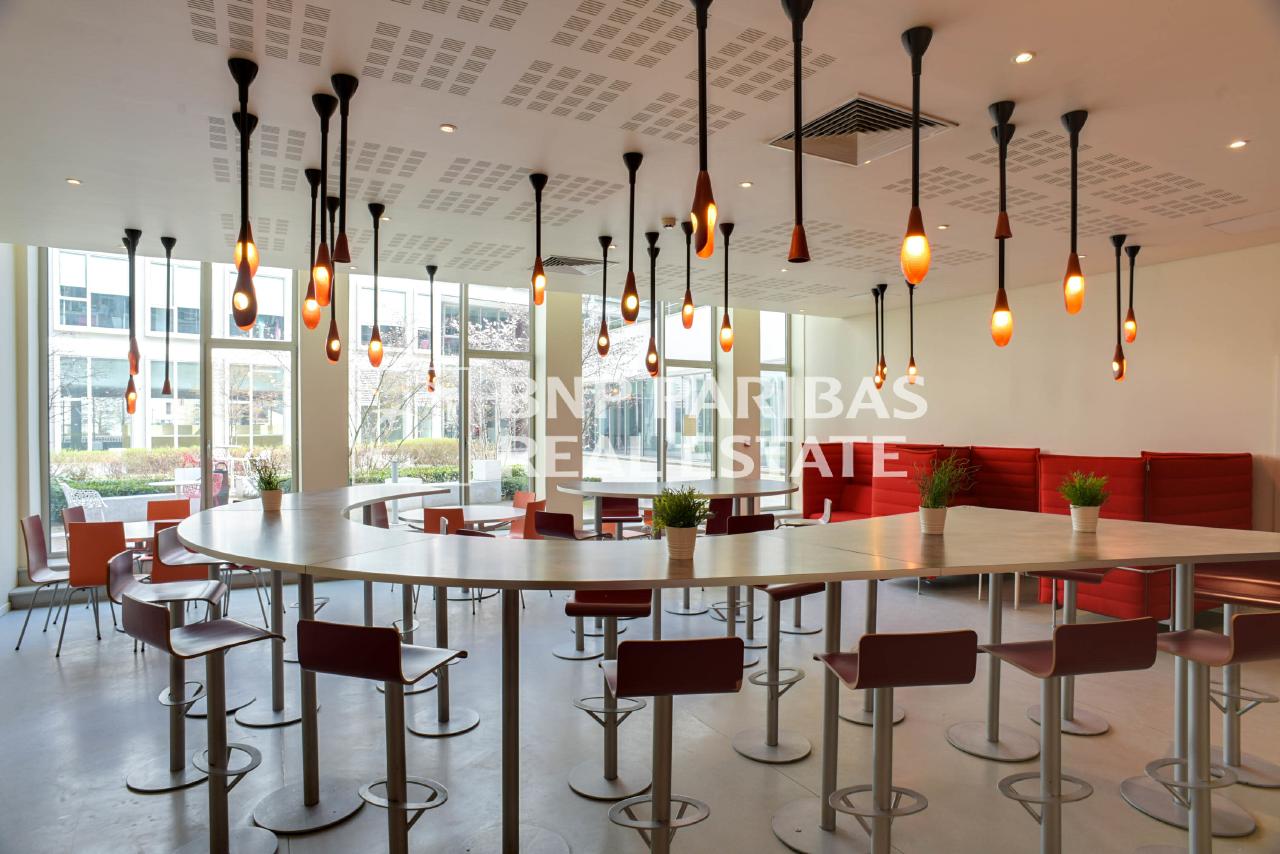 Bureau Saint-Denis 6392m² Location bureau Saint-Denis Seine-Saint-Denis OLBUR2106966 6